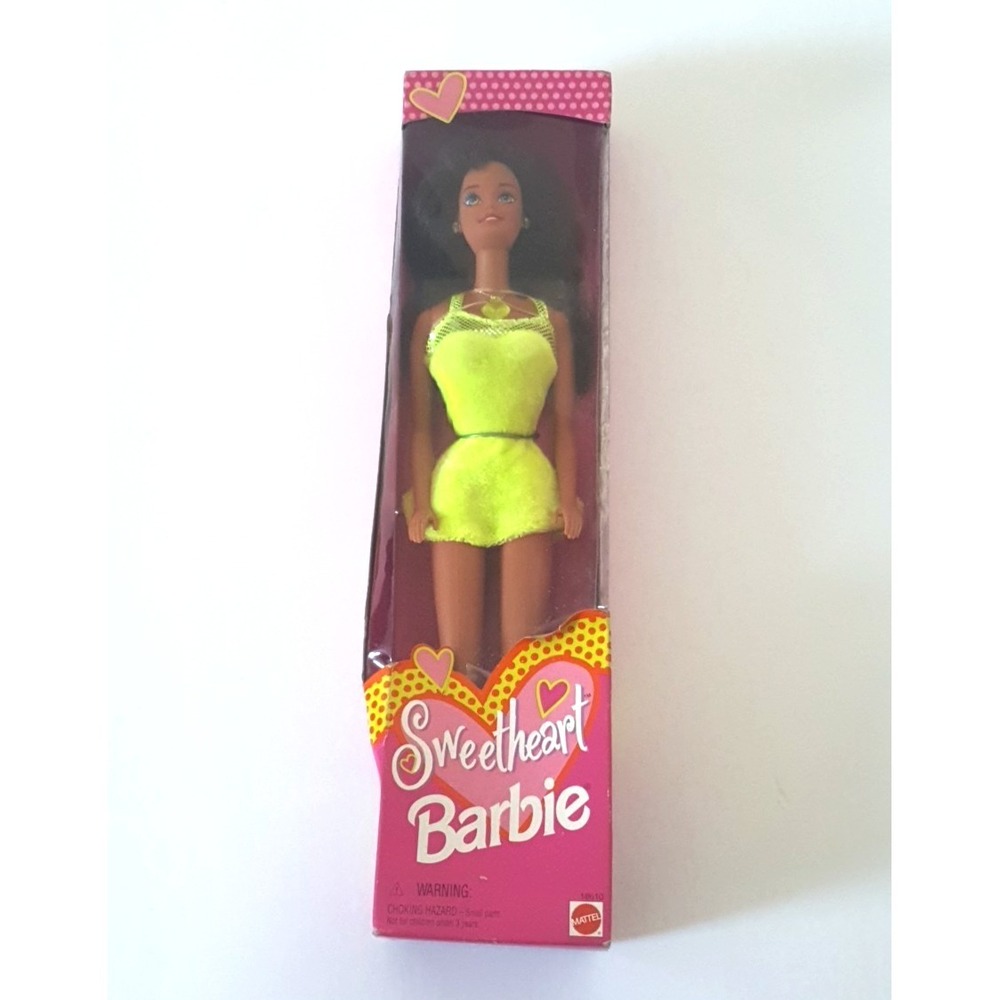 Vintage Mattel 1997 Sweetheart Barbie Doll #18610 Yellow Dress Collectable